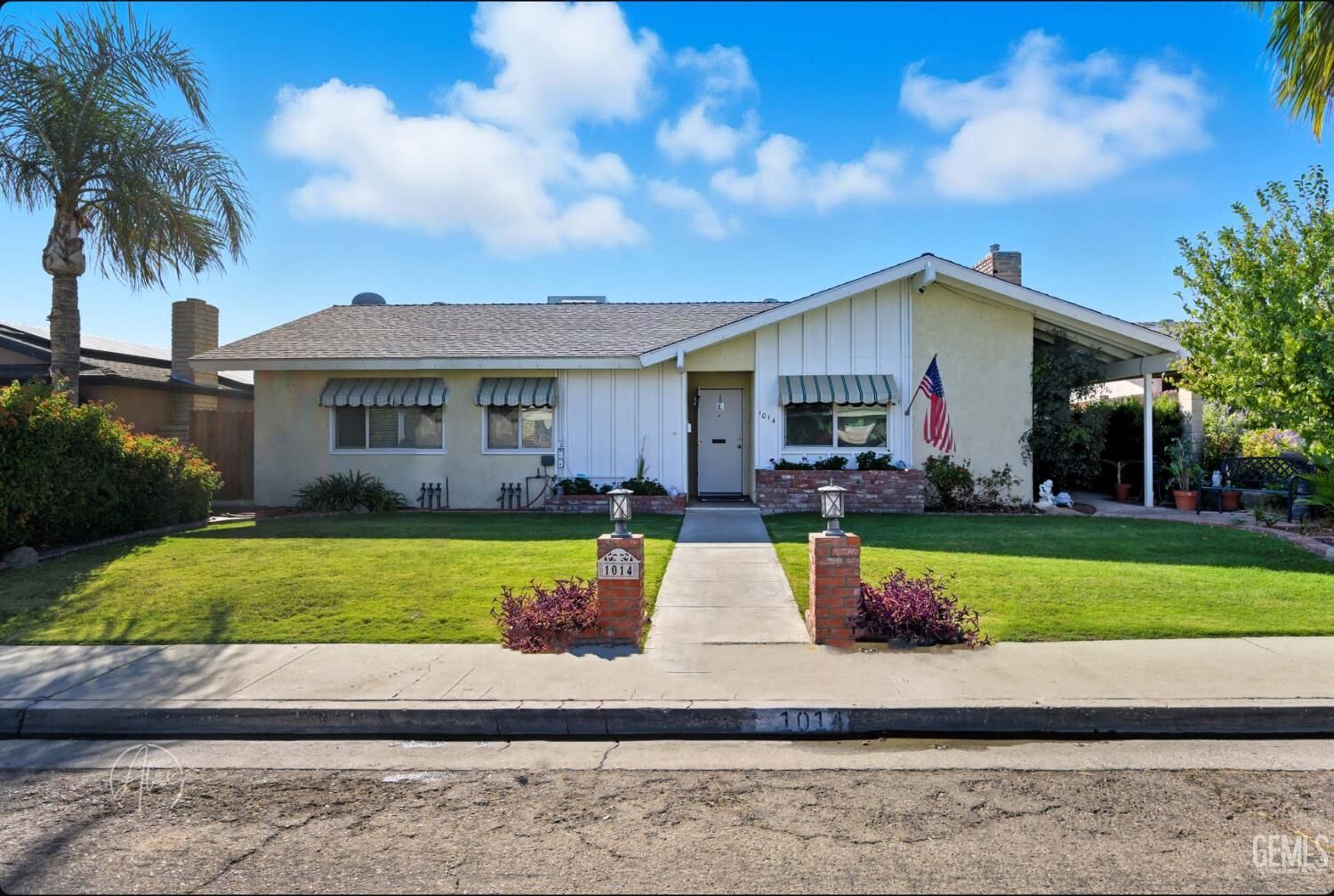 Property Photo:  1014 3rd Street  CA 93268 