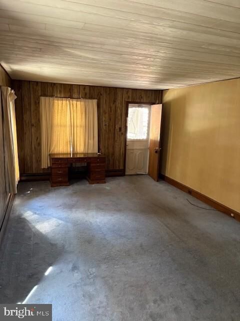 Property Photo: 124 E Locust Street PA 19522