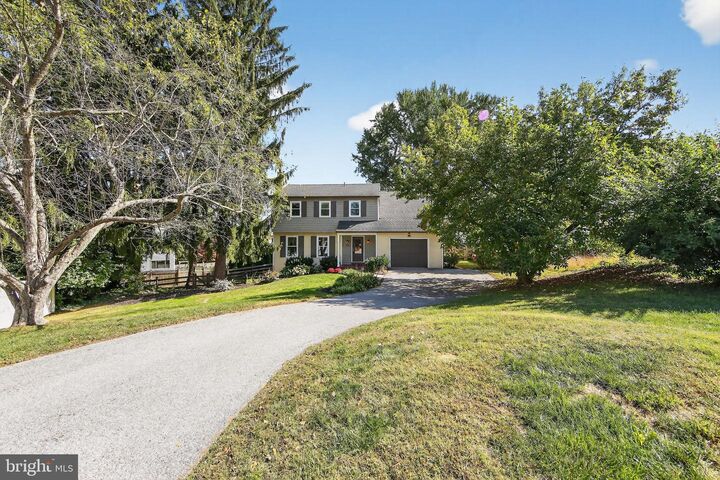 Property Photo: 204 Ford Circle PA 19380