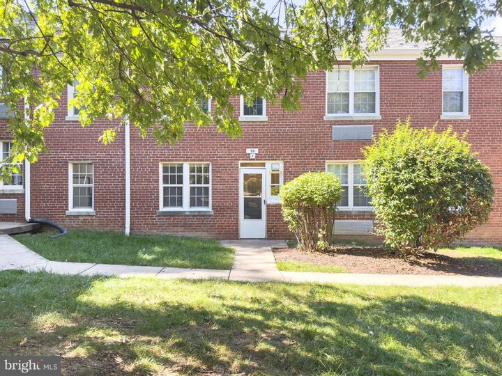 12 Ashby Street F  Alexandria VA 22305 photo