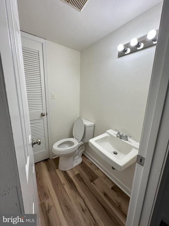 Property Photo:  12 Manchester Ct  VA 22408 