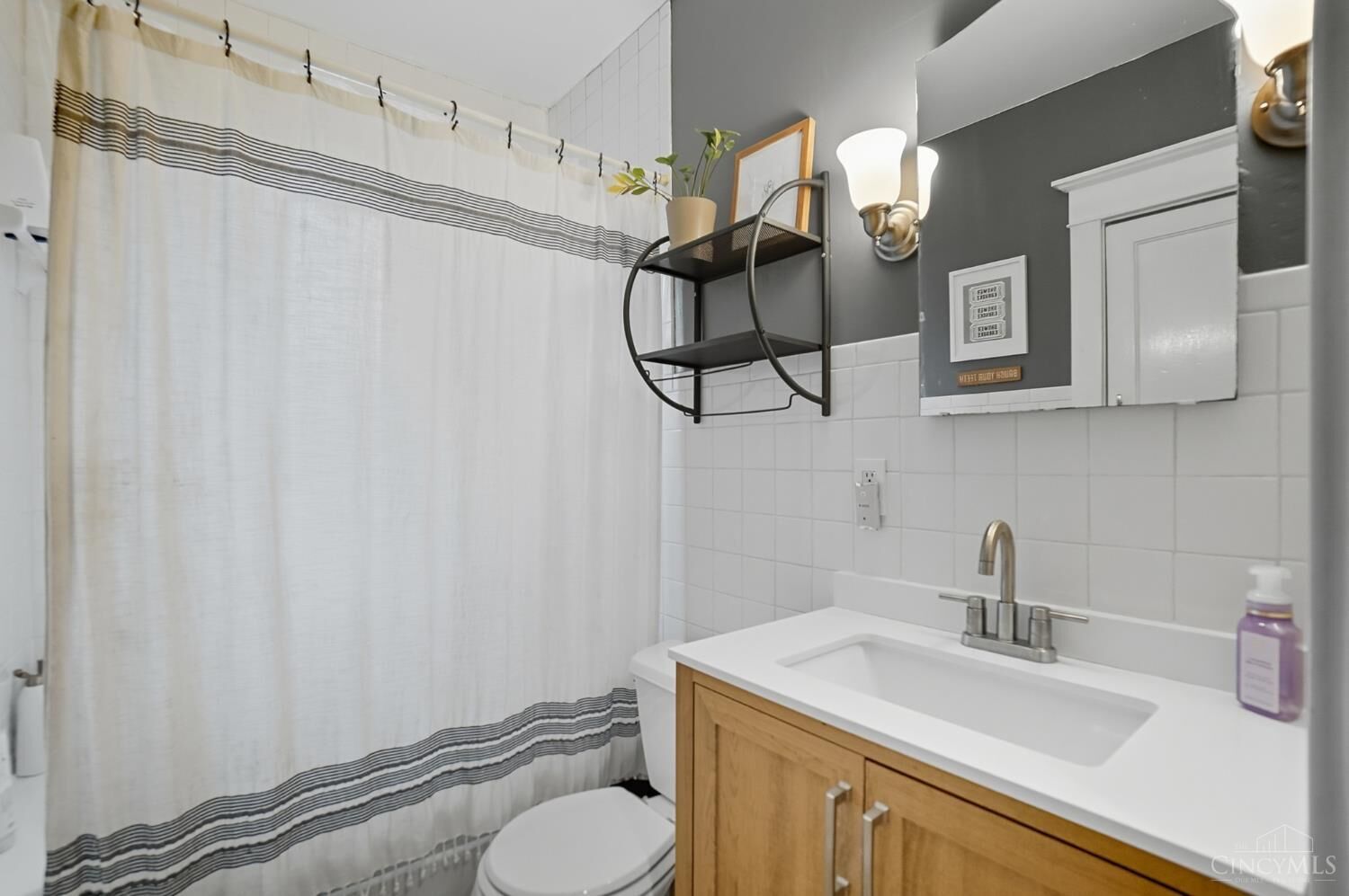 Property Photo: 1419 Beacon Street OH 45230