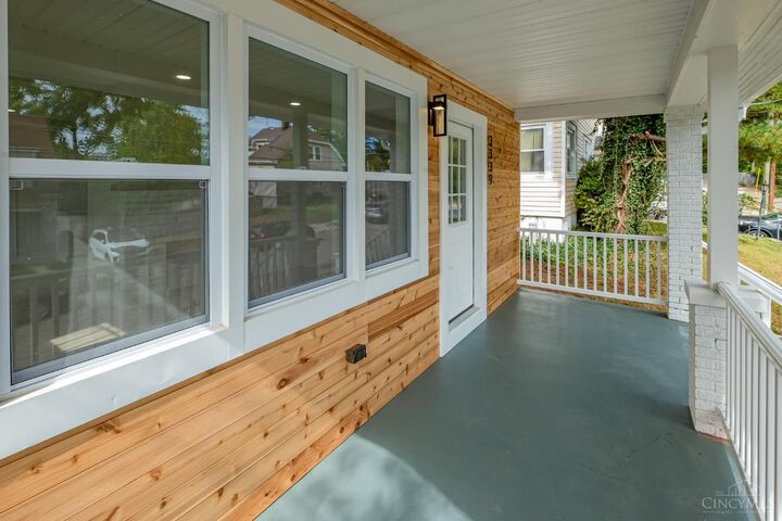 Property Photo: 3339 Hewitt Crescent Street OH 45207