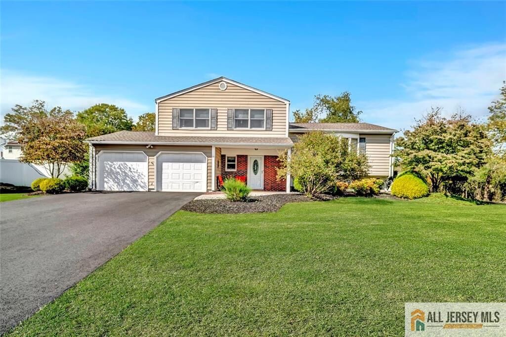 Property Photo:  16 Barbara Street  NJ 08824 