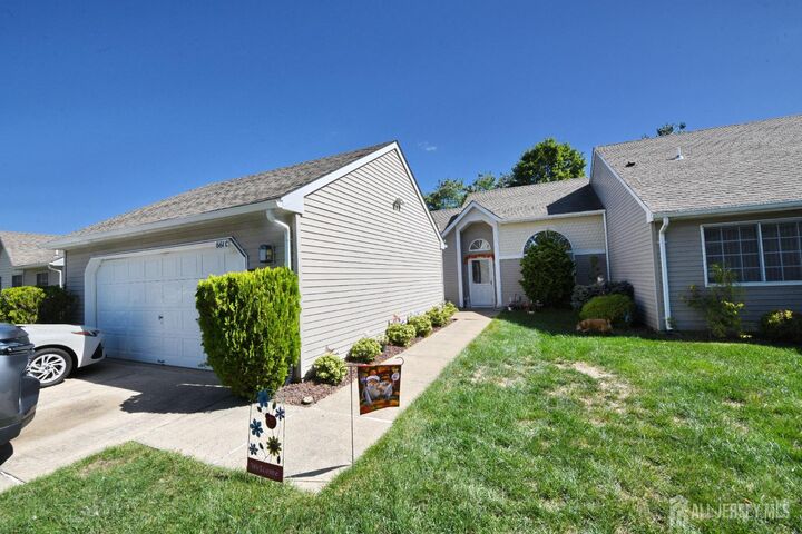 661 Azalea Plaza  Monroe NJ 08831 photo