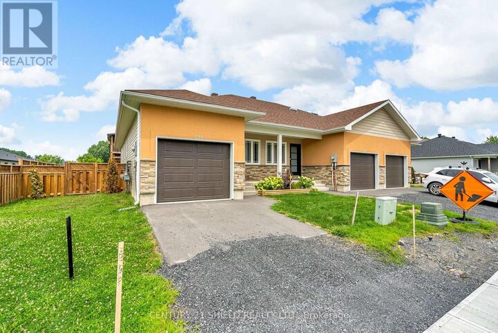 Property Photo: 225 Third Street West ON K6J 0B6