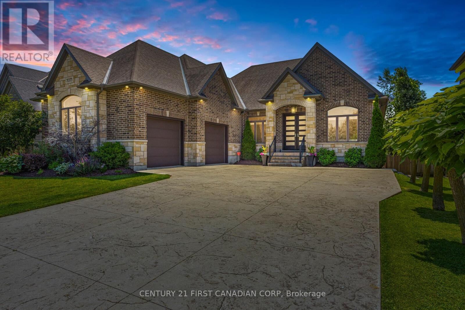 Property Photo:  7071 Clayton Walk  ON N6P 0A1 