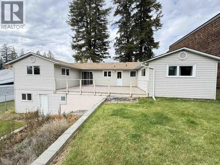 Property Photo:  768 Vaughan Street  BC V2J 2T5