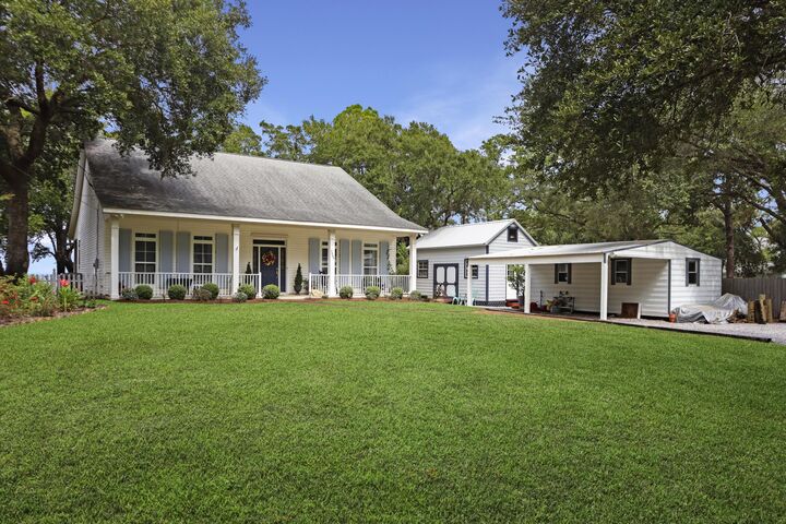 5884 E Bay Boulevard  Gulf Breeze FL 32563 photo