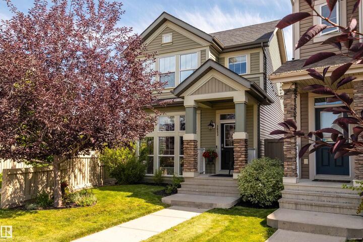 3053 Arthurs Crescent SW  Edmonton AB T6W 2H8 photo