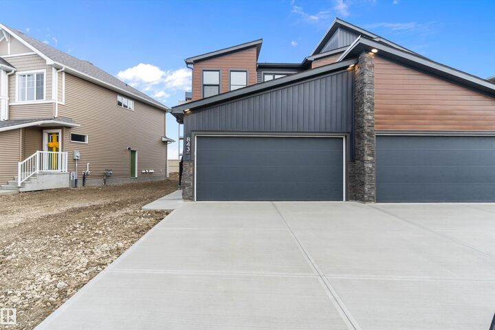 Property Photo: 841 Rowan Close SW AB T6X 1A2