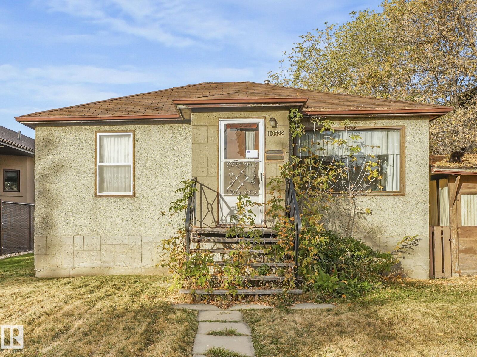 Property Photo: 10522 158 Street NW AB T5P 2Y6