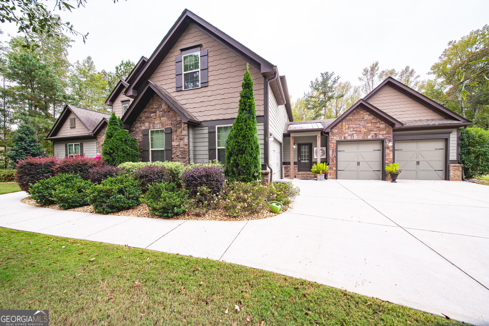 Property Photo:  931 S Jeff Davis Drive  GA 30215 