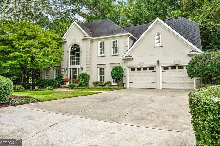 Property Photo: 861 Chestnut Lake Drive NE GA 30068
