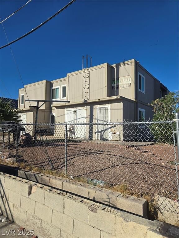 Property Photo:  33 Gold Bar Court B  NV 89110 