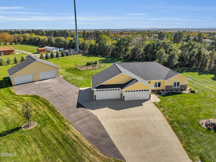 Property Photo: 509 White Willow Circle ND 58501