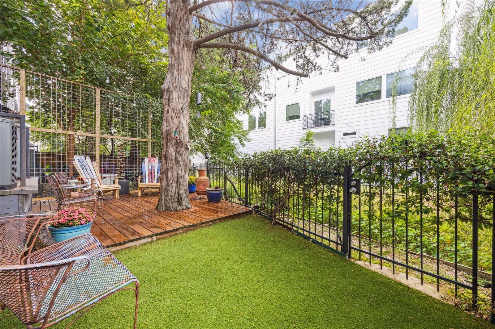 Property Photo:  1230 W 25th Street B  TX 77008 