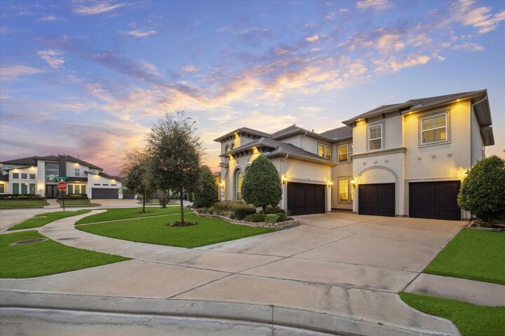 Property Photo: 2810 Chester Knoll Court TX 77494