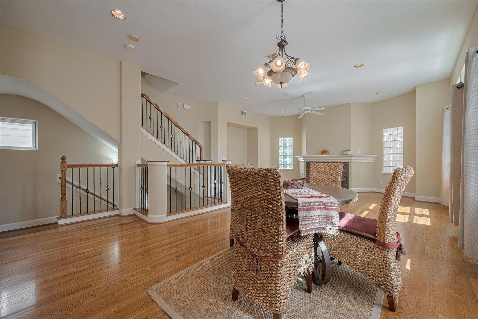 Property Photo: 2121 Harold Street B TX 77098