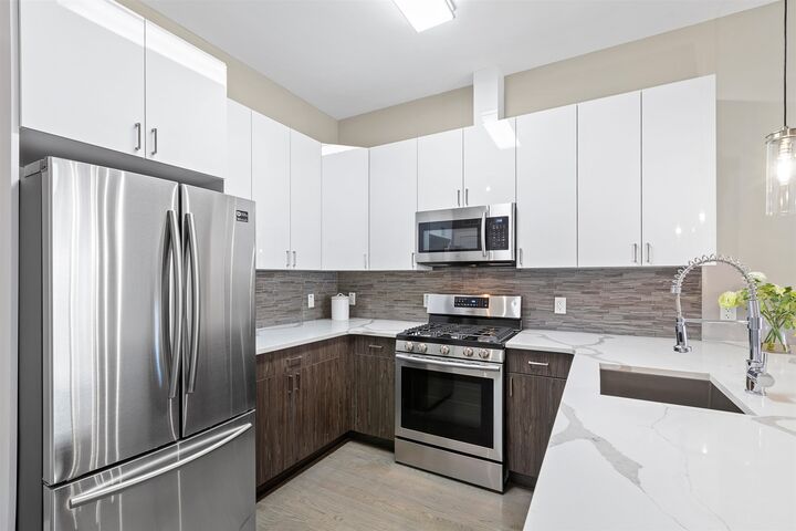 Property Photo: 313 Pine St 502 NJ 07304