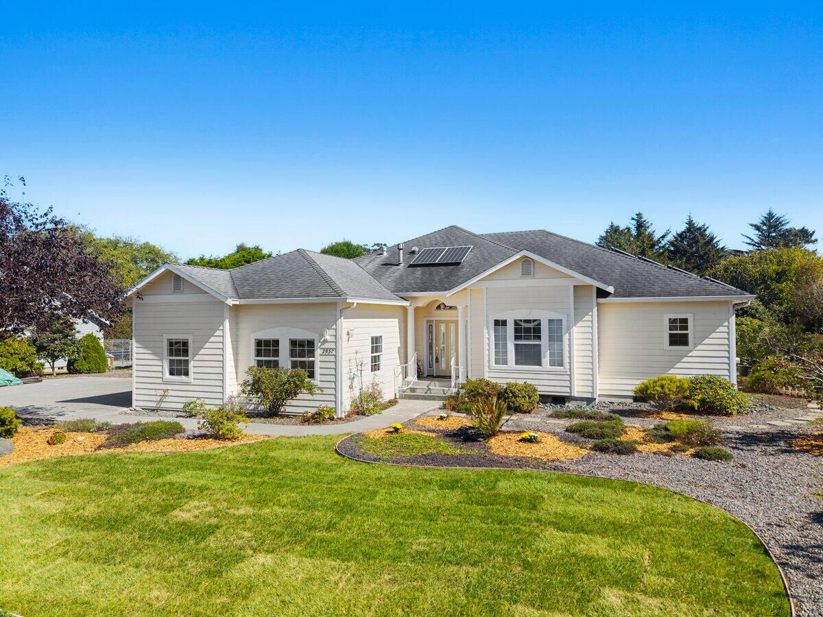 Property Photo:  2937 Springer Drive  CA 95519 