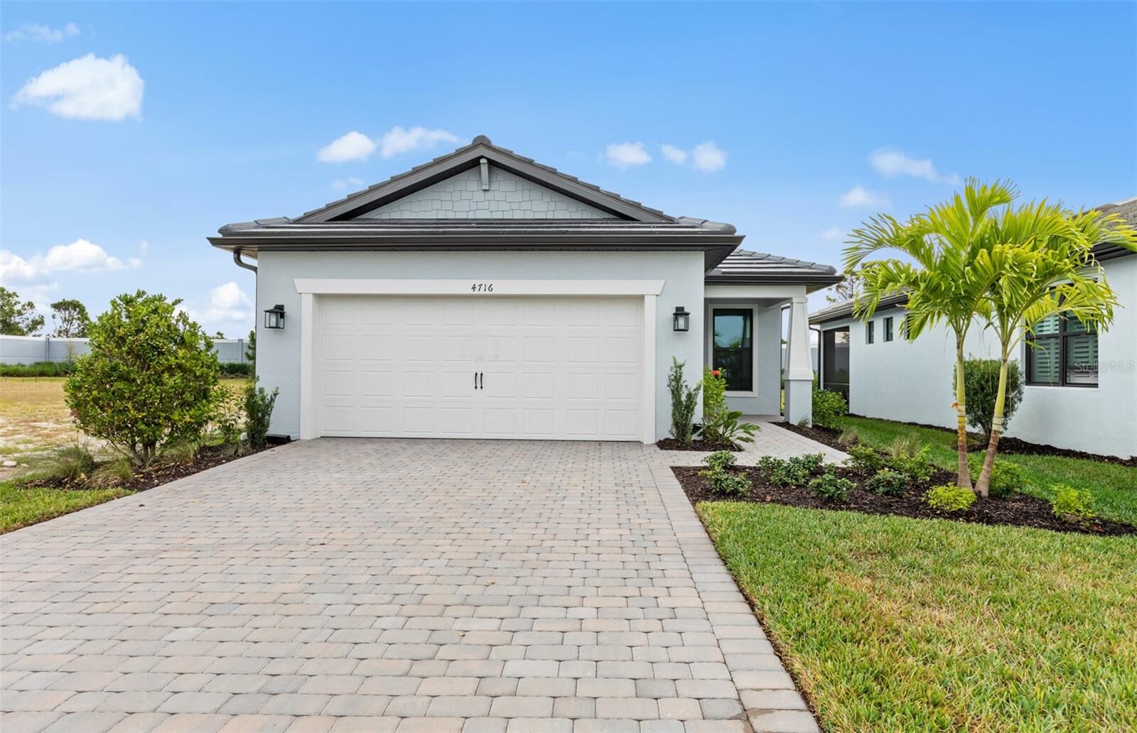 Property Photo:  4716 Blue Star Court  FL 34289 