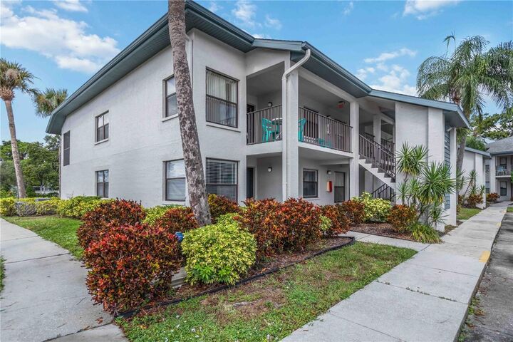 Property Photo: 4620 47th Avenue W 201 FL 34210