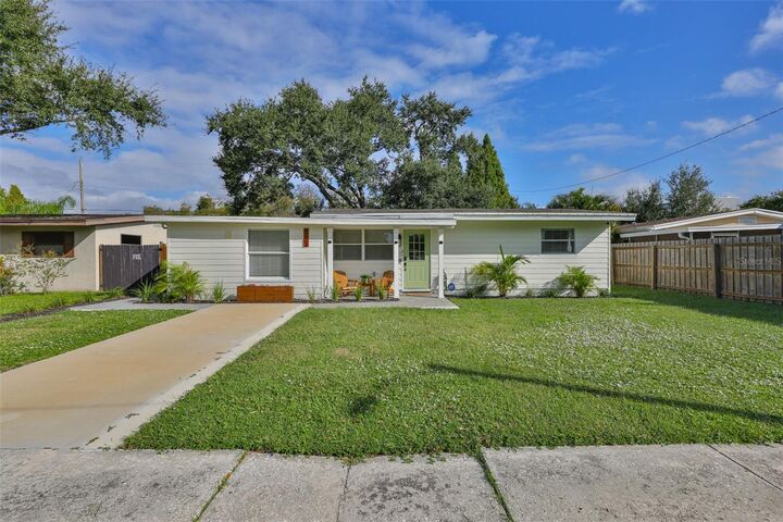 Property Photo:  4703 W Wallace Avenue  FL 33611 