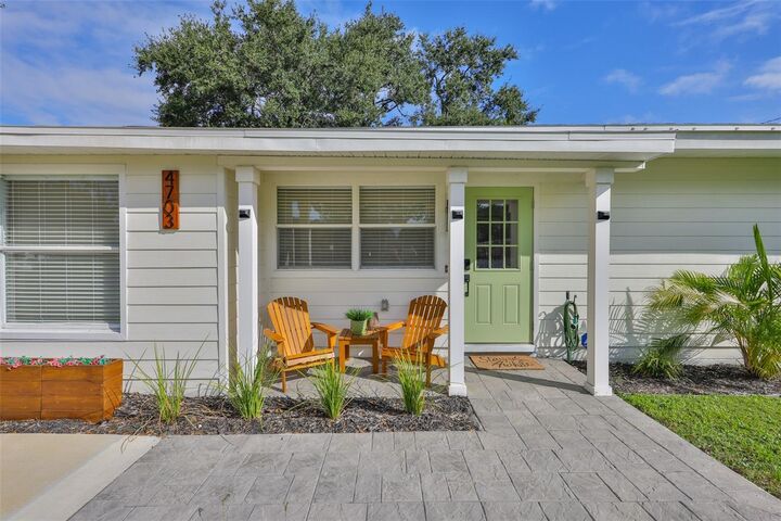 Property Photo: 4703 W Wallace Avenue FL 33611