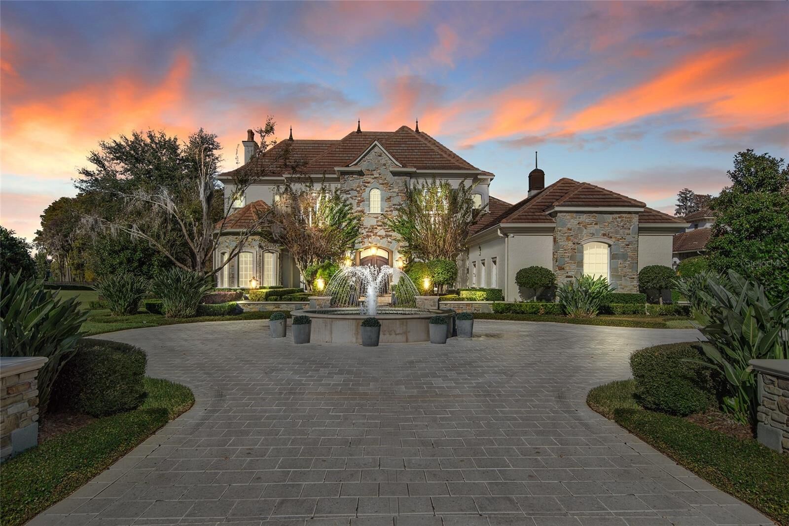 Property Photo: 9349 Tibet Pointe Circle FL 34786