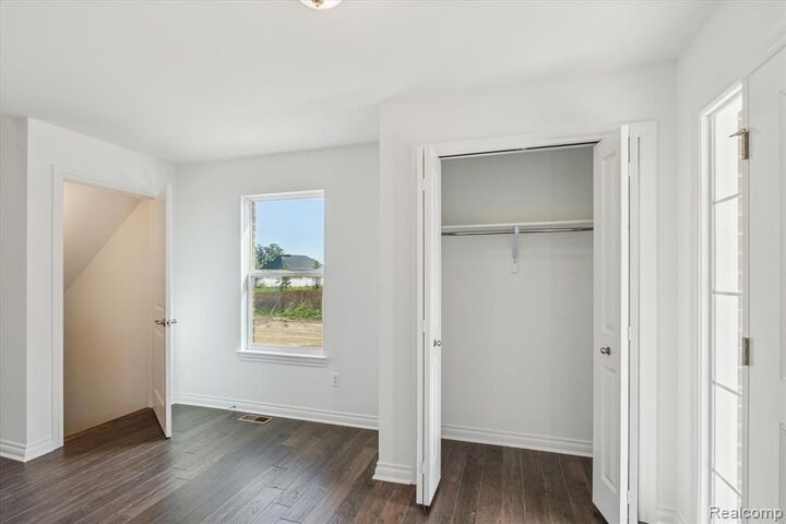 Property Photo: 26926 Celtic Drive MI 48134 2129