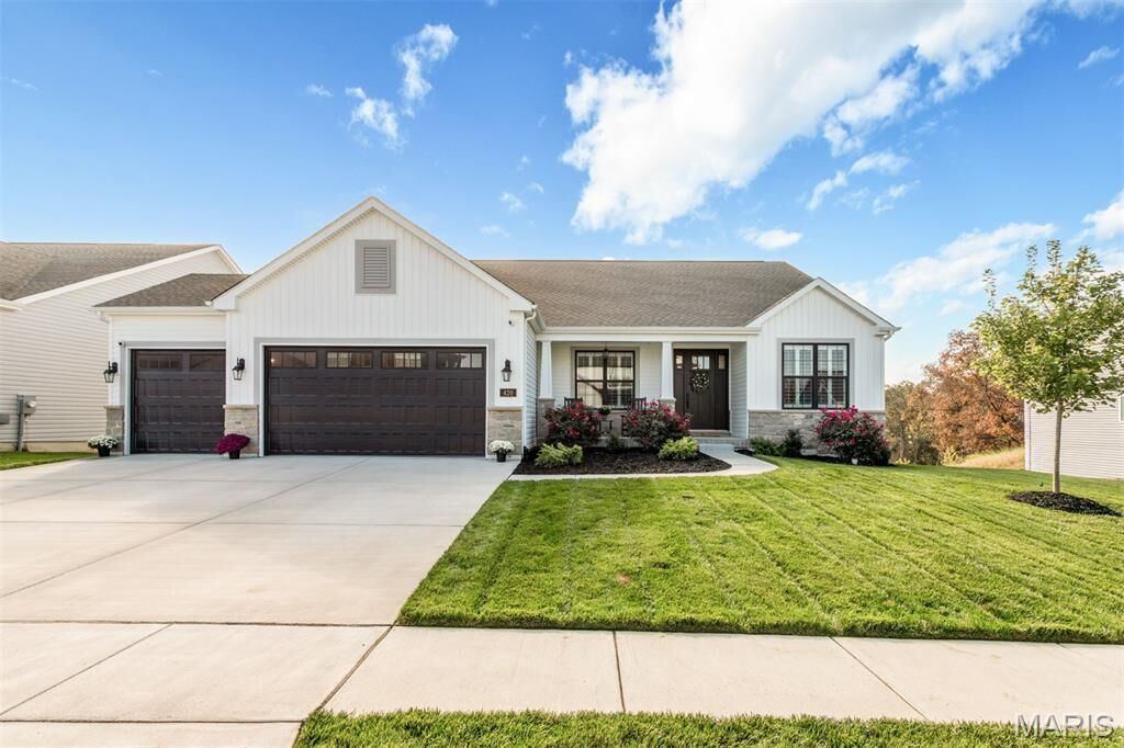 Property Photo: 420 Amberleigh Manor Drive MO 63385