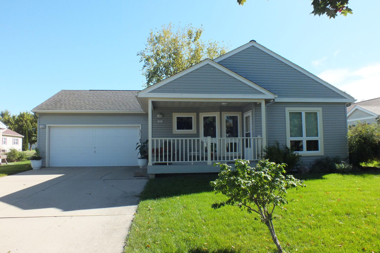 Property Photo: 1221 Lombardi Way WI 53186