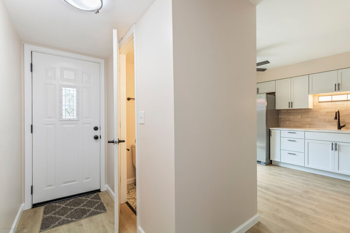 Property Photo: 2073 Essex Court IL 60107