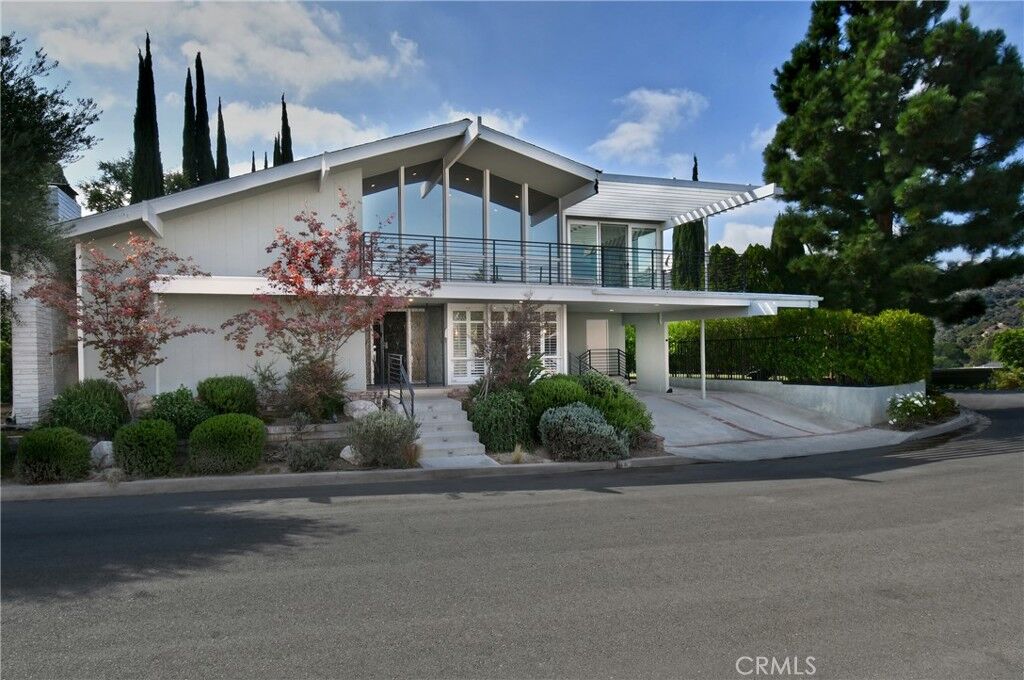 Property Photo: 11566 Dona Teresa CA 91604