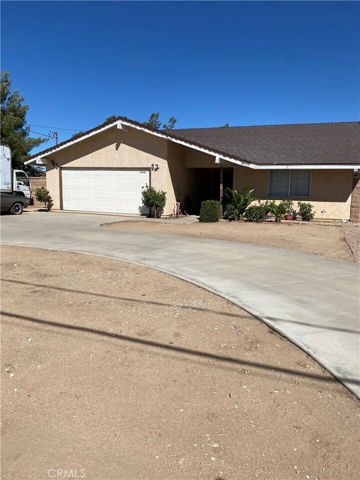17578 Walnut Street  Hesperia CA 92345 photo
