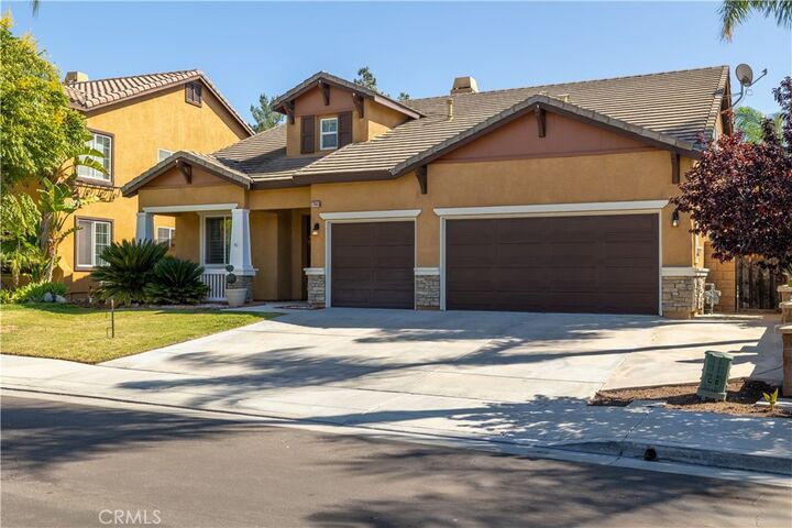 Property Photo:  37068 Edgemont  CA 92563 