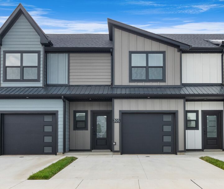 Property Photo:  305 Jonathan Wade Circle  TN 37043