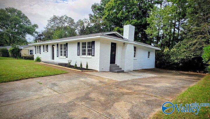 Property Photo: 2814 Clairborne Road AL 35810