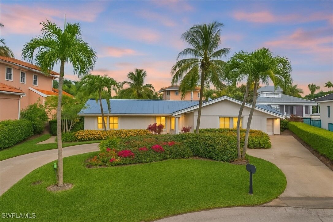 Property Photo:  1250 Tuna Court  FL 34102 