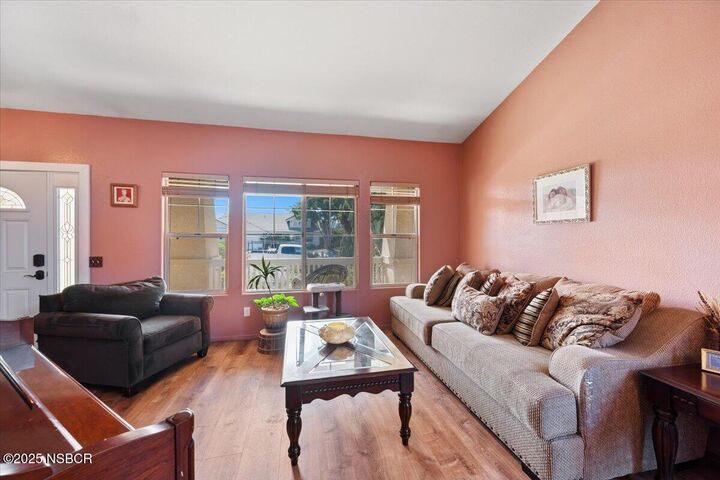 Property Photo: 1036 Armstrong Street CA 93436