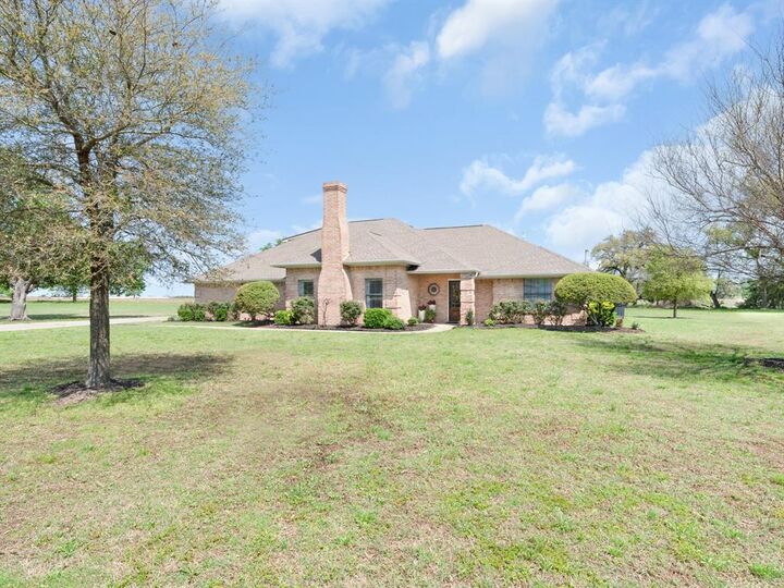 Property Photo: 112 Briarwood TX 75482