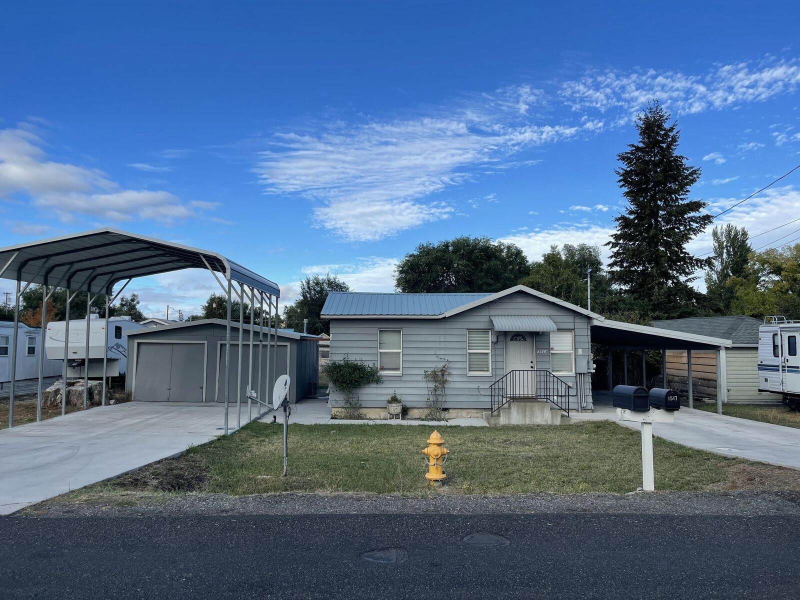 Property Photo: 1520 Derby Street OR 97603