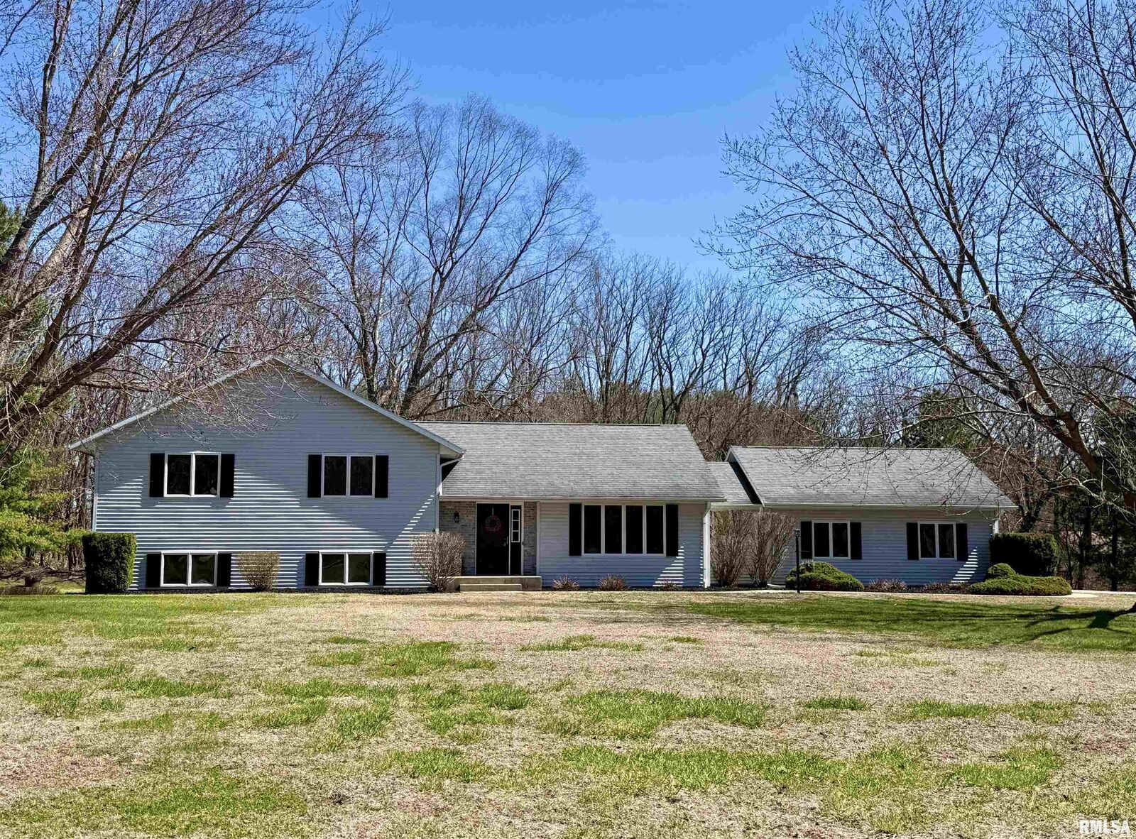 Property Photo:  107 Oakview Drive  IL 61448 