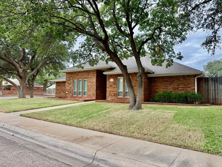 Property Photo: 3612 Oak Ridge Drive TX 79707