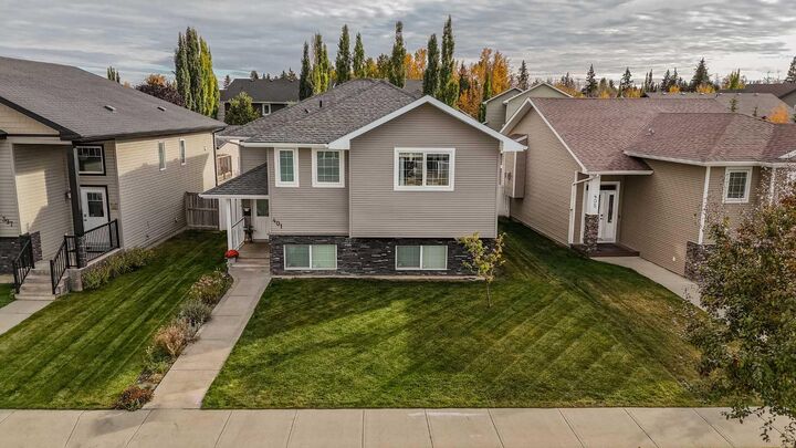 Property Photo:  401 Timothy Drive  AB T4P 0L2 