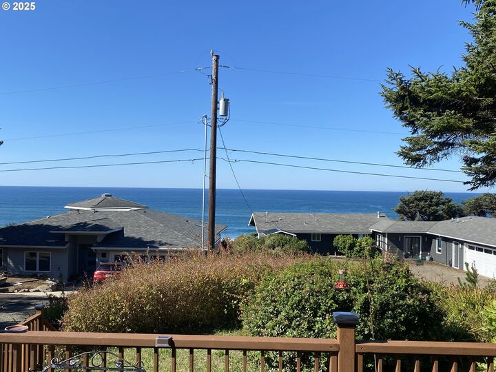 Property Photo: 9316 SW Abalone St OR 97366