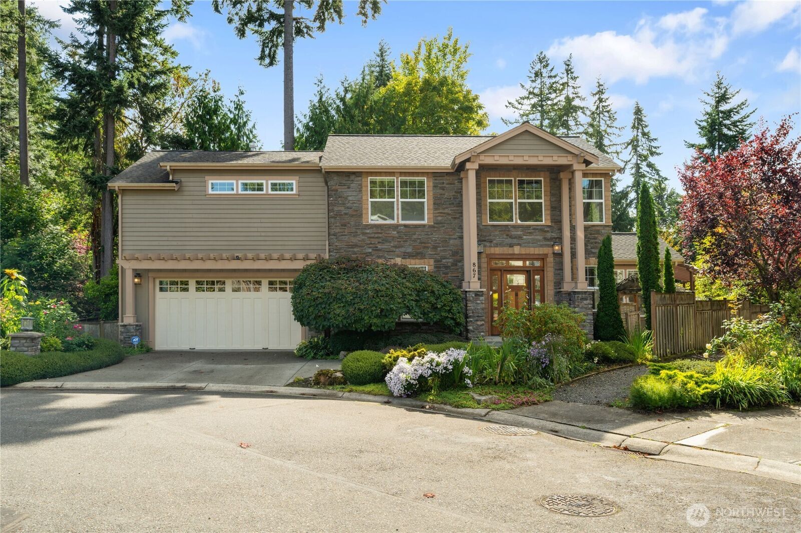 Property Photo:  867  Taurnic Place NW  WA 98110 