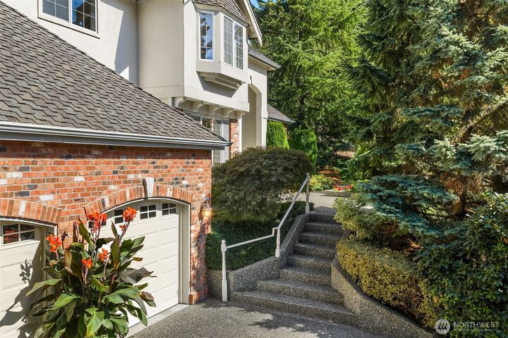 Property Photo: 9920 197 Court NE WA 98053