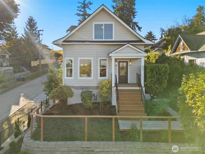 Property Photo:  603  24th Avenue E  WA 98112 